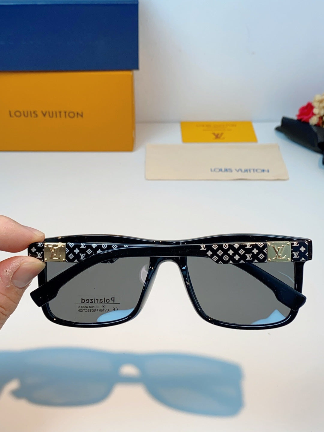 Louis Vuitton Metal Fashion Gray Lens Sunglasses for Men & Women - 158105 - detail image 5