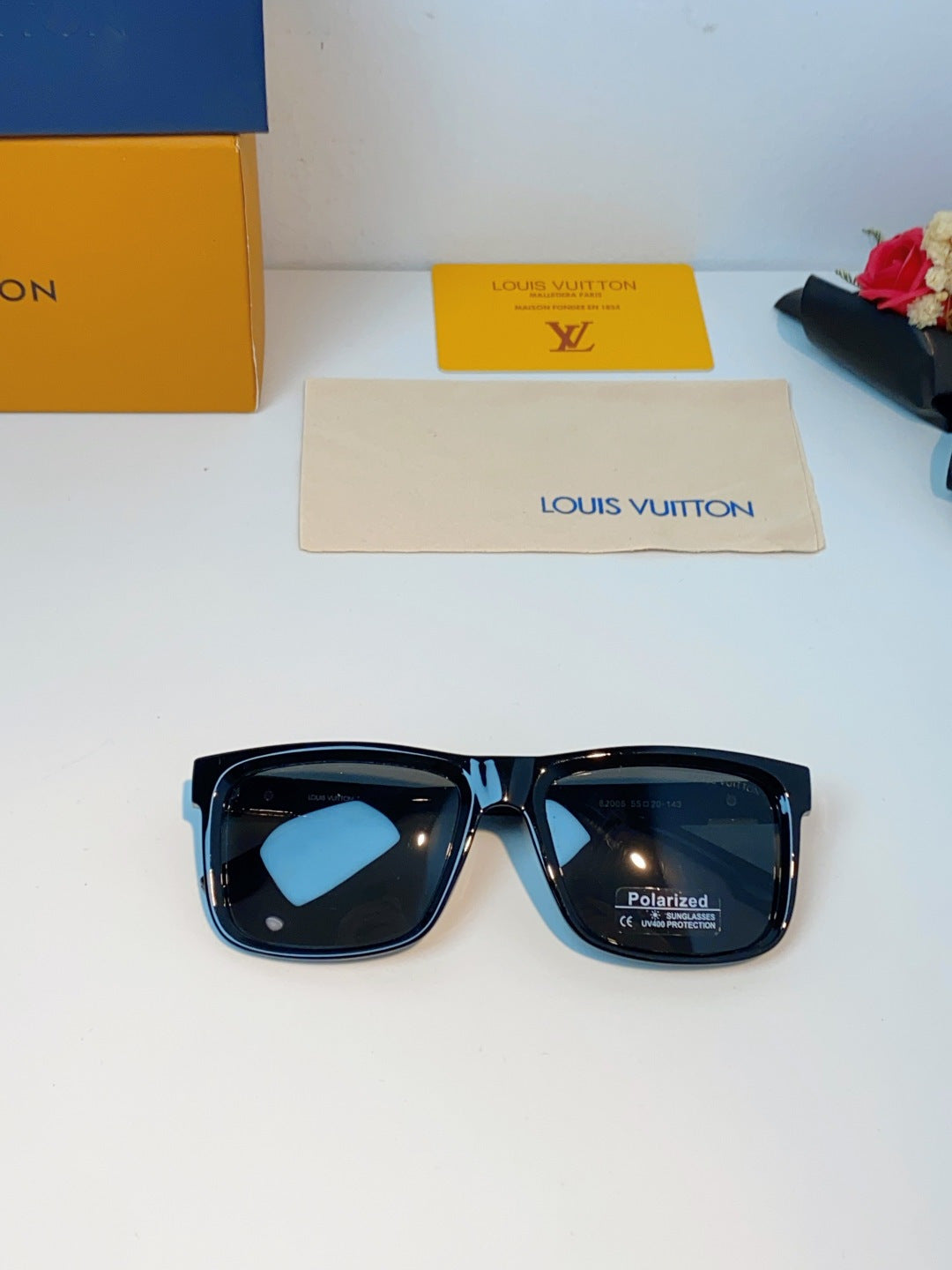 Louis Vuitton Metal Fashion Gray Lens Sunglasses for Men & Women - 158105 - detail image 9