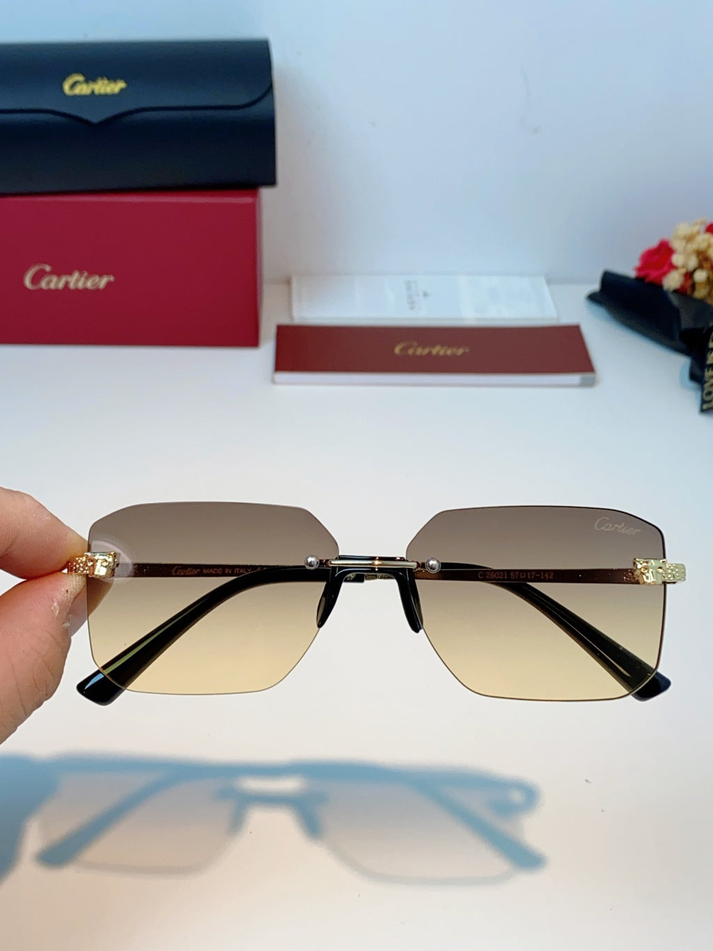 Cartier Lightweight Rimless Gold Lens Sunglasses for Men & Women - 158509 - detail image 4