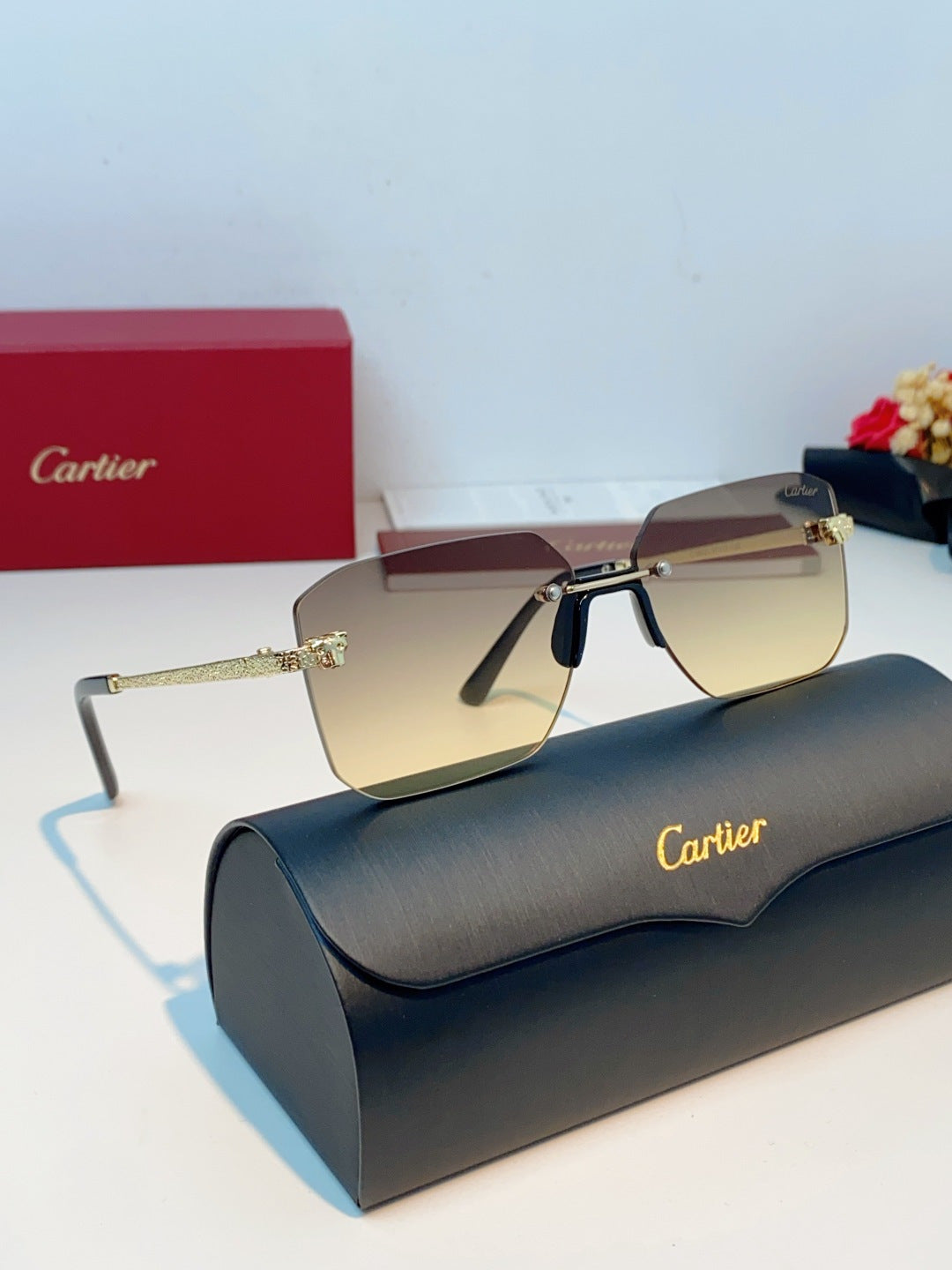 Cartier Lightweight Rimless Gold Lens Sunglasses for Men & Women - 158509 - detail image 10