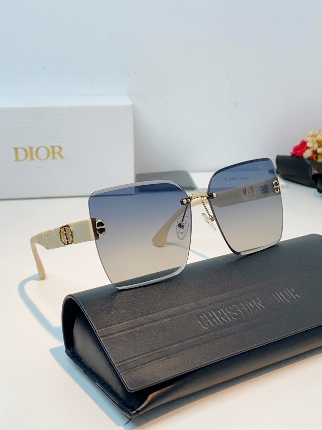Dior Lightweight Rimless Gray Lens Sunglasses for Men & Women - detail image 10