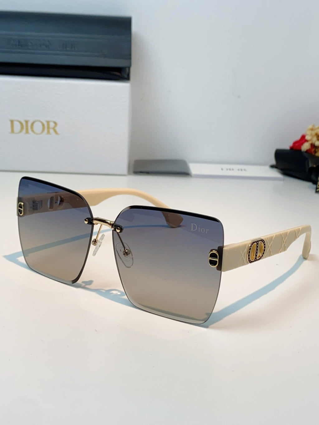 Dior Lightweight Rimless Gray Lens Sunglasses for Men & Women