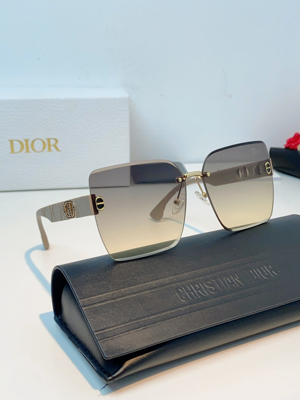 Dior Lightweight Rimless Gold Lens Sunglasses for Men & Women - detail image 10