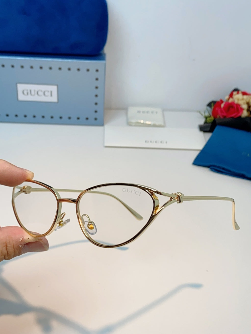 Gucci Cat-Eye Gold Lens Sunglasses for Men & Women - detail image 6