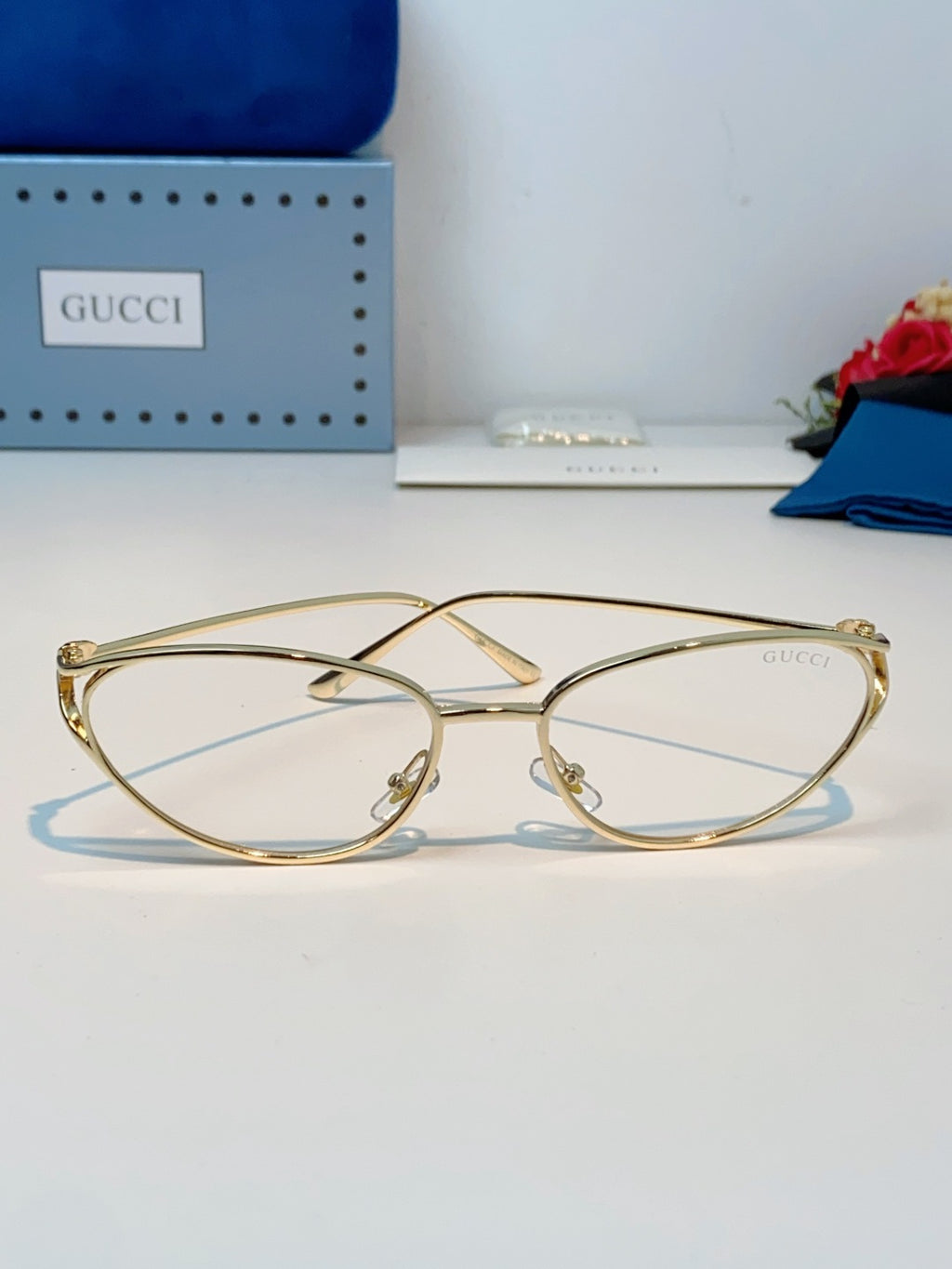 Gucci Cat-Eye Gold Lens Sunglasses for Men & Women - detail image 2