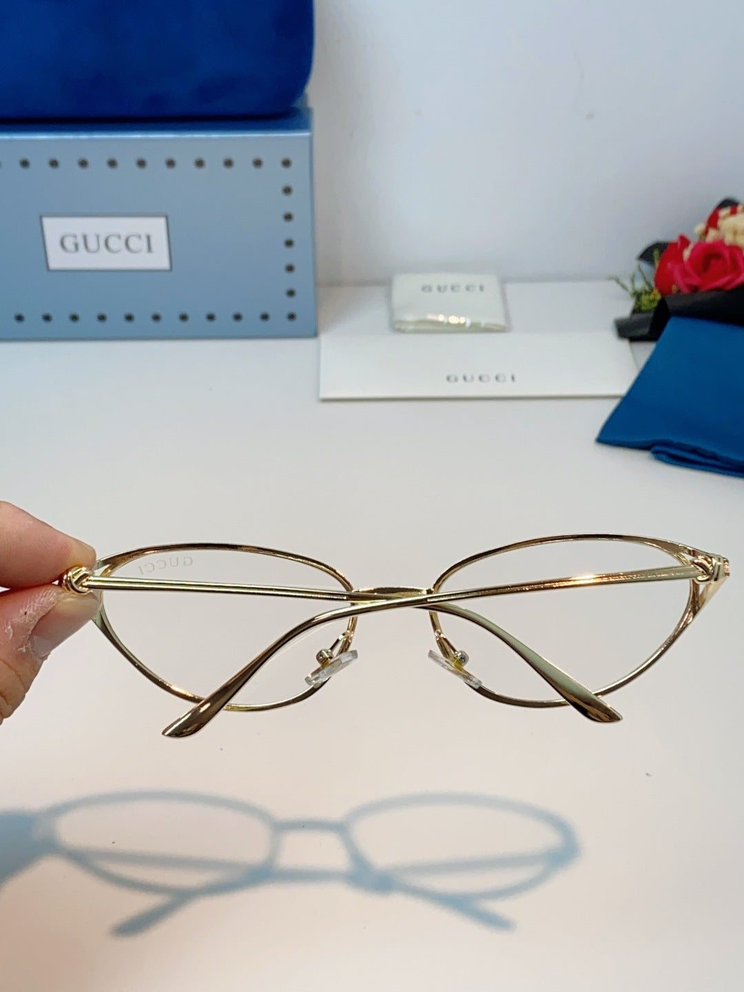 Gucci Cat-Eye Gold Lens Sunglasses for Men & Women - detail image 5