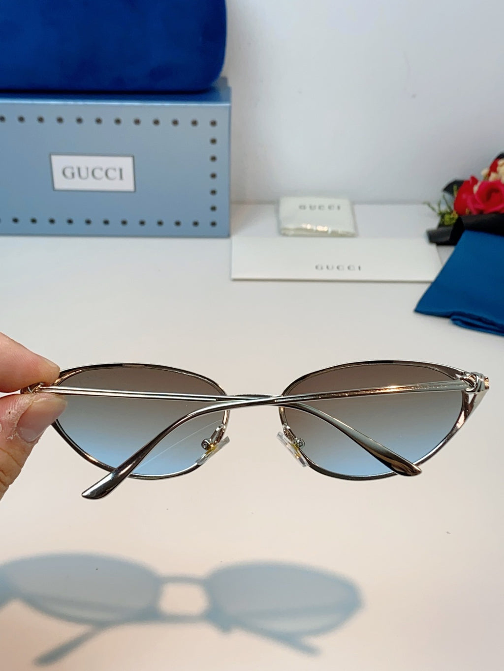 Gucci Cat-Eye Gray Lens Sunglasses for Men & Women - 158190 - detail image 5