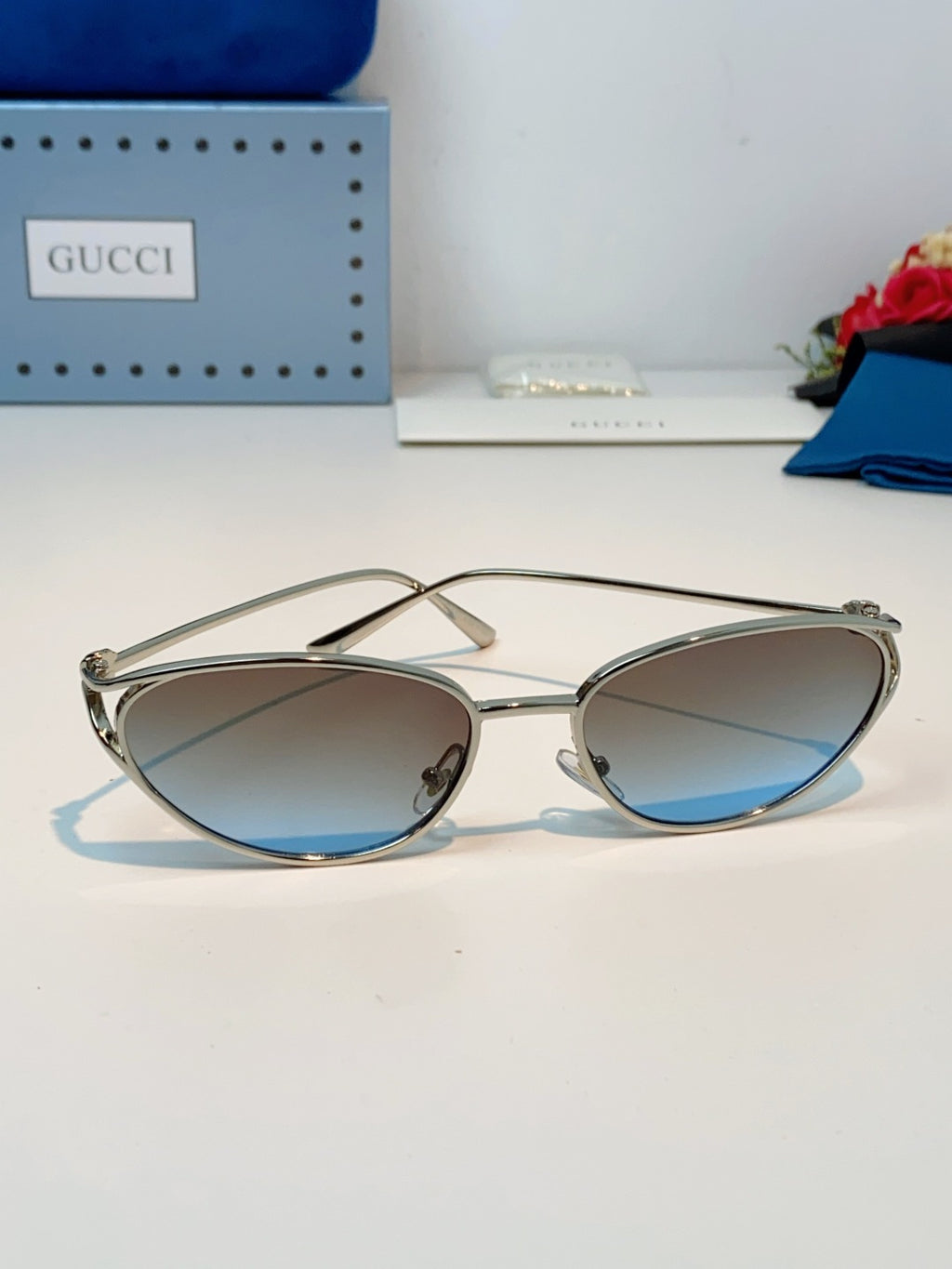 Gucci Cat-Eye Gray Lens Sunglasses for Men & Women - 158190 - detail image 2