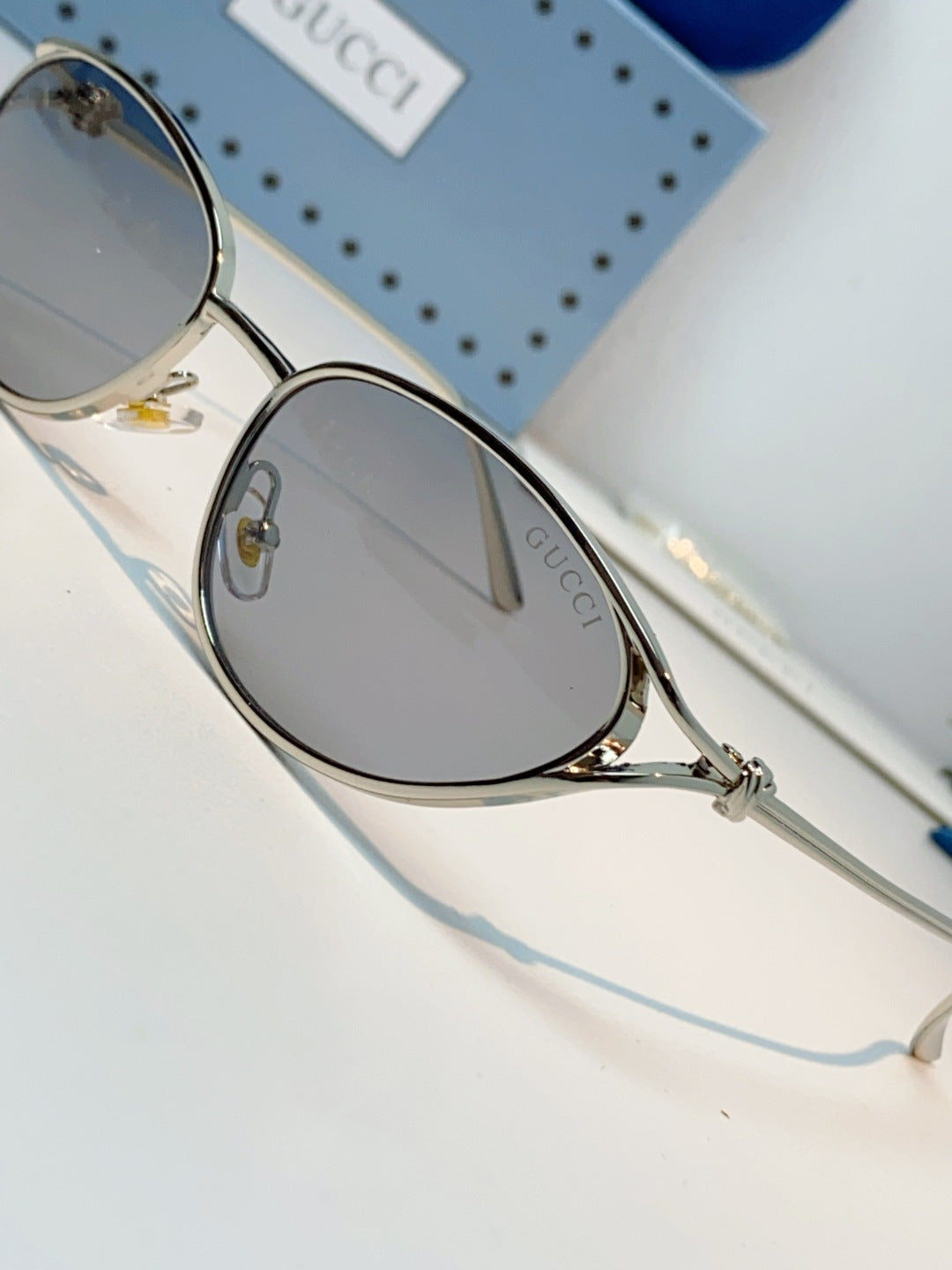 Gucci Cat-Eye Gray Lens Sunglasses for Men & Women - 158191 - detail image 7