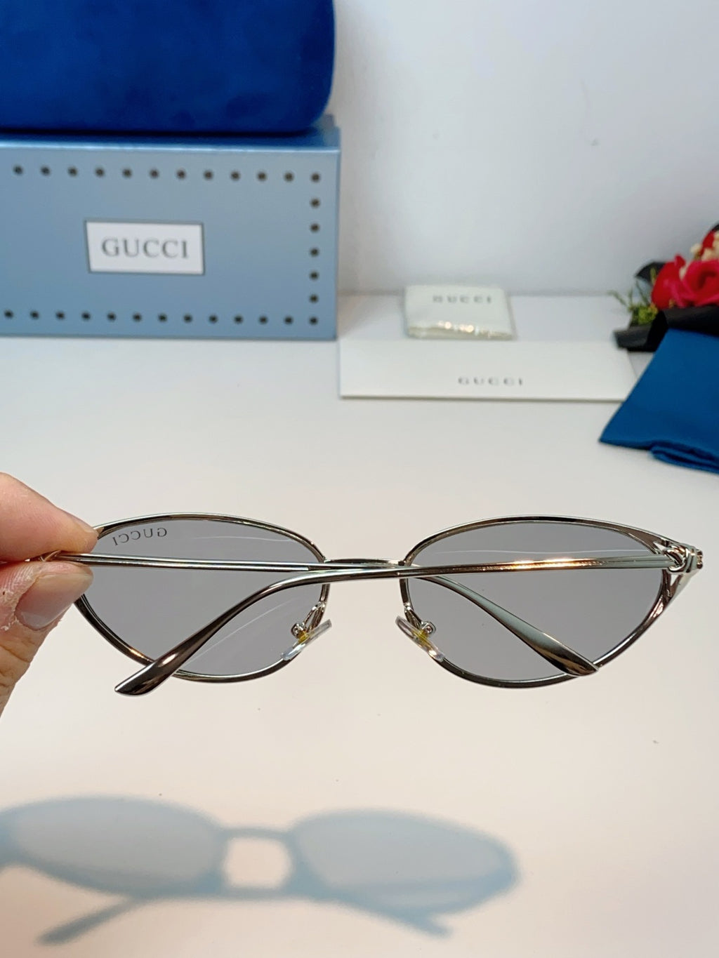 Gucci Cat-Eye Gray Lens Sunglasses for Men & Women - 158191 - detail image 5