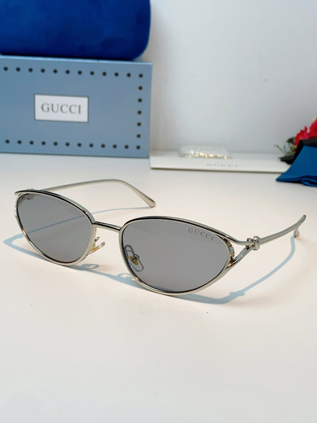 Gucci Cat-Eye Gray Lens Sunglasses for Men & Women - 158191
