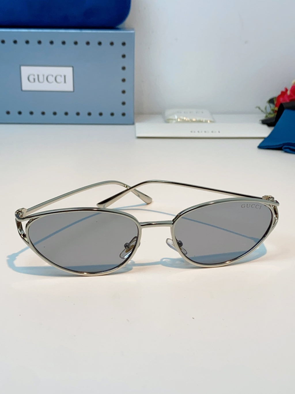 Gucci Cat-Eye Gray Lens Sunglasses for Men & Women - 158191 - detail image 2