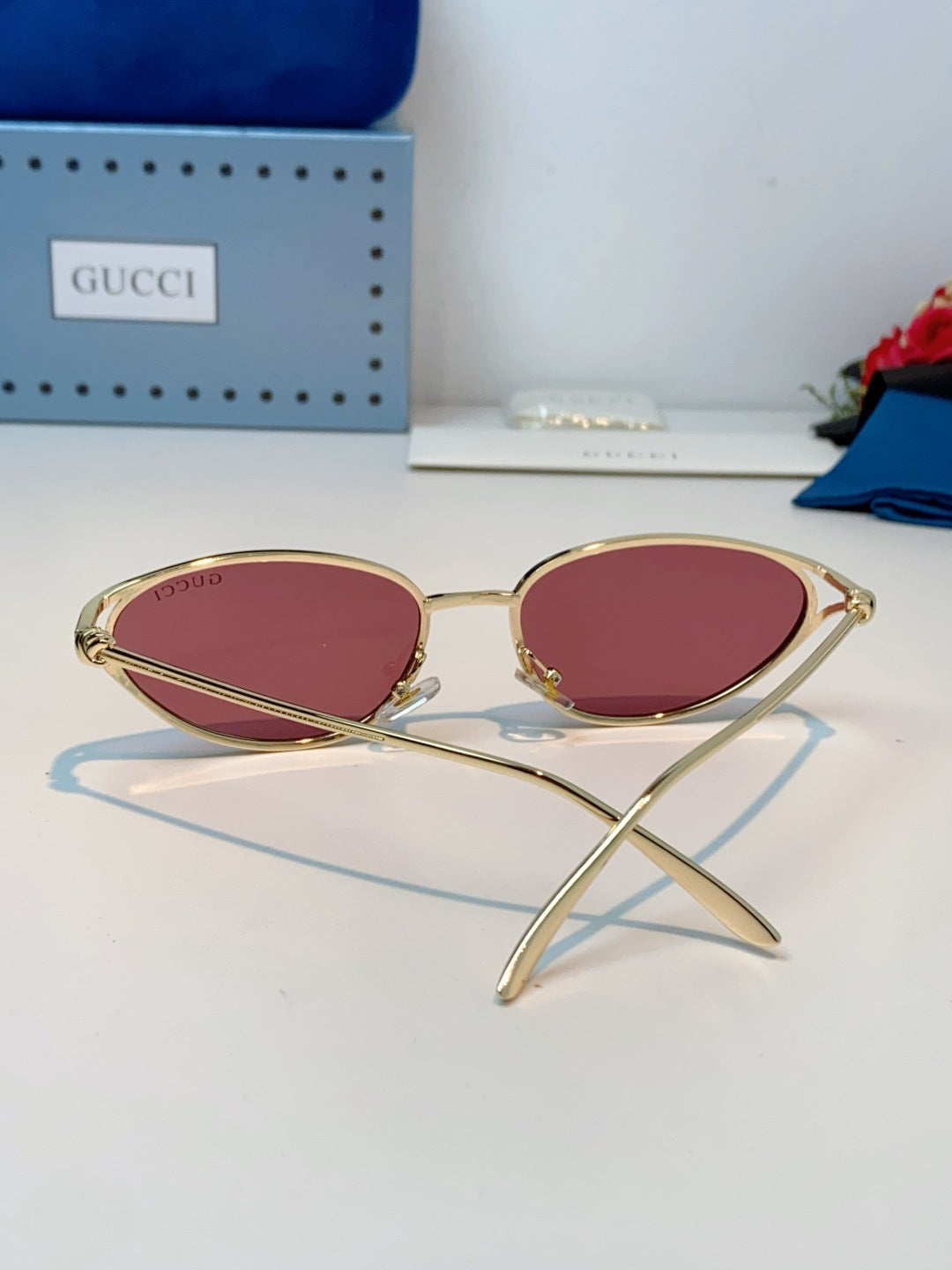 Gucci Cat-Eye Red Lens Sunglasses for Men & Women - detail image 3
