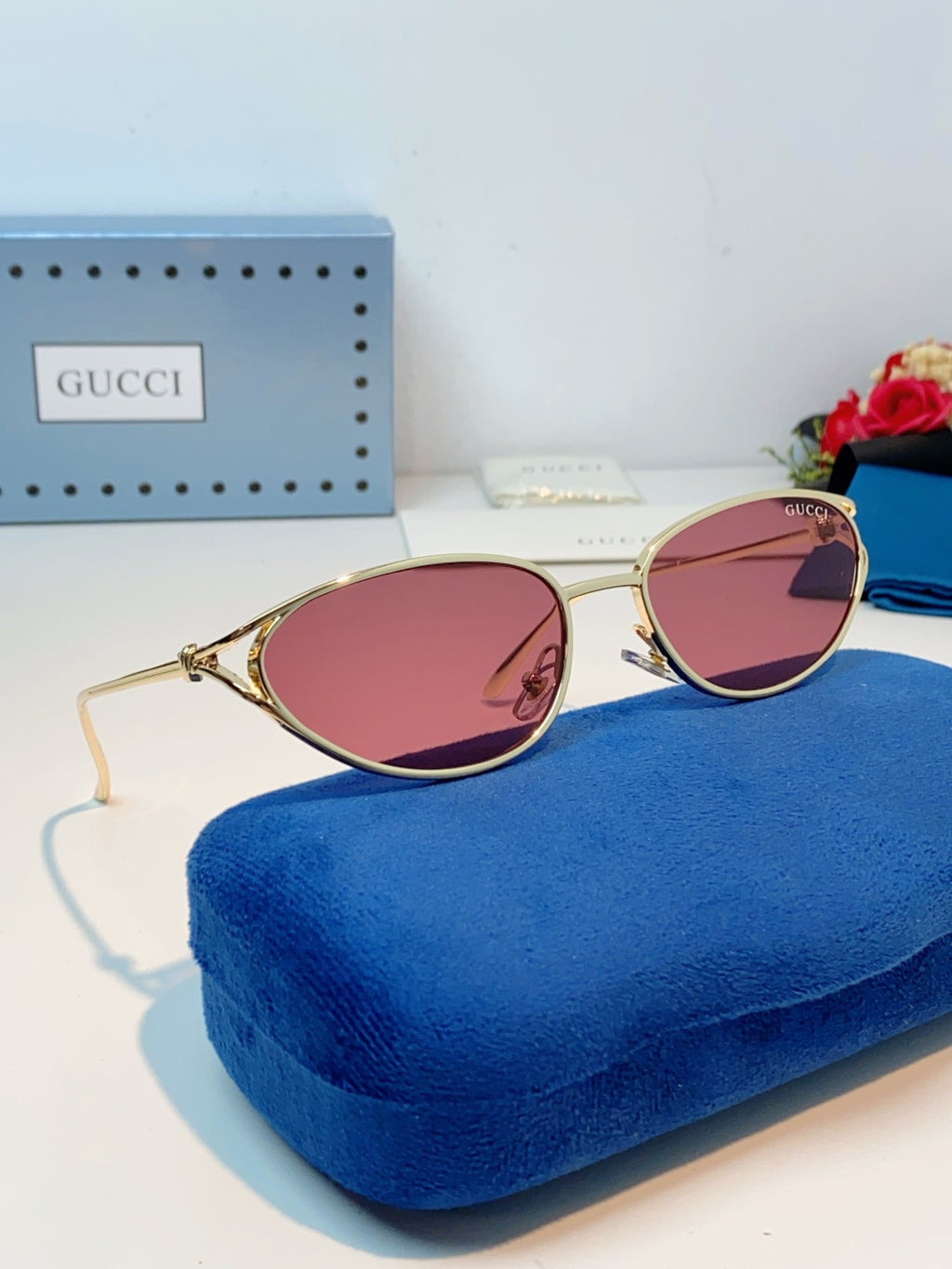 Gucci Cat-Eye Red Lens Sunglasses for Men & Women - detail image 10