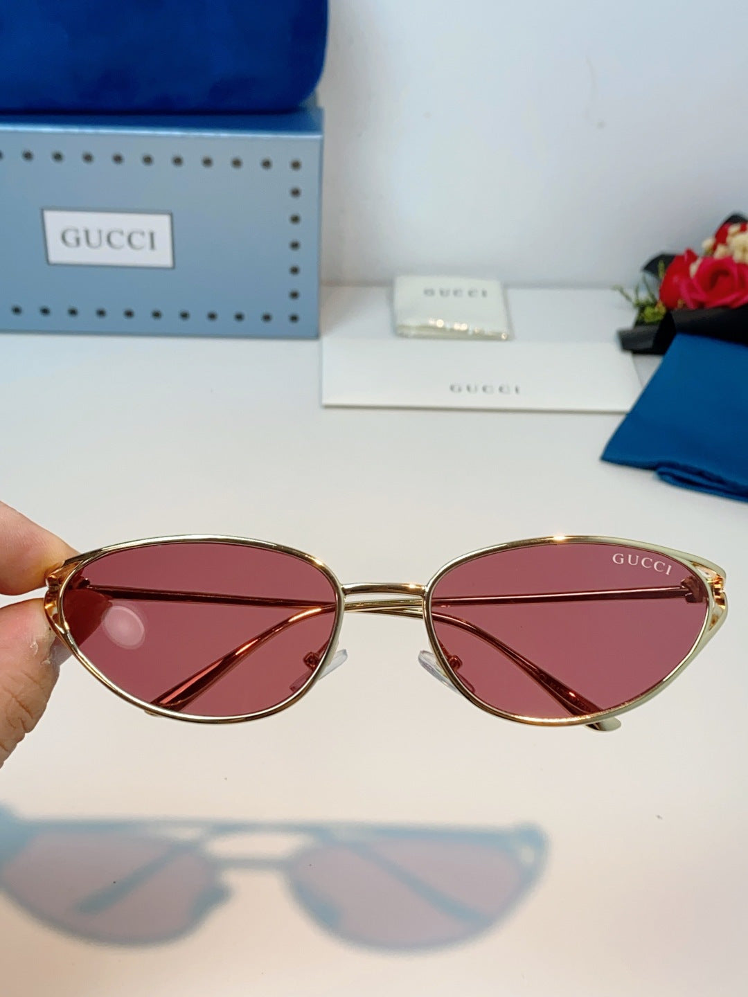 Gucci Cat-Eye Red Lens Sunglasses for Men & Women - detail image 4