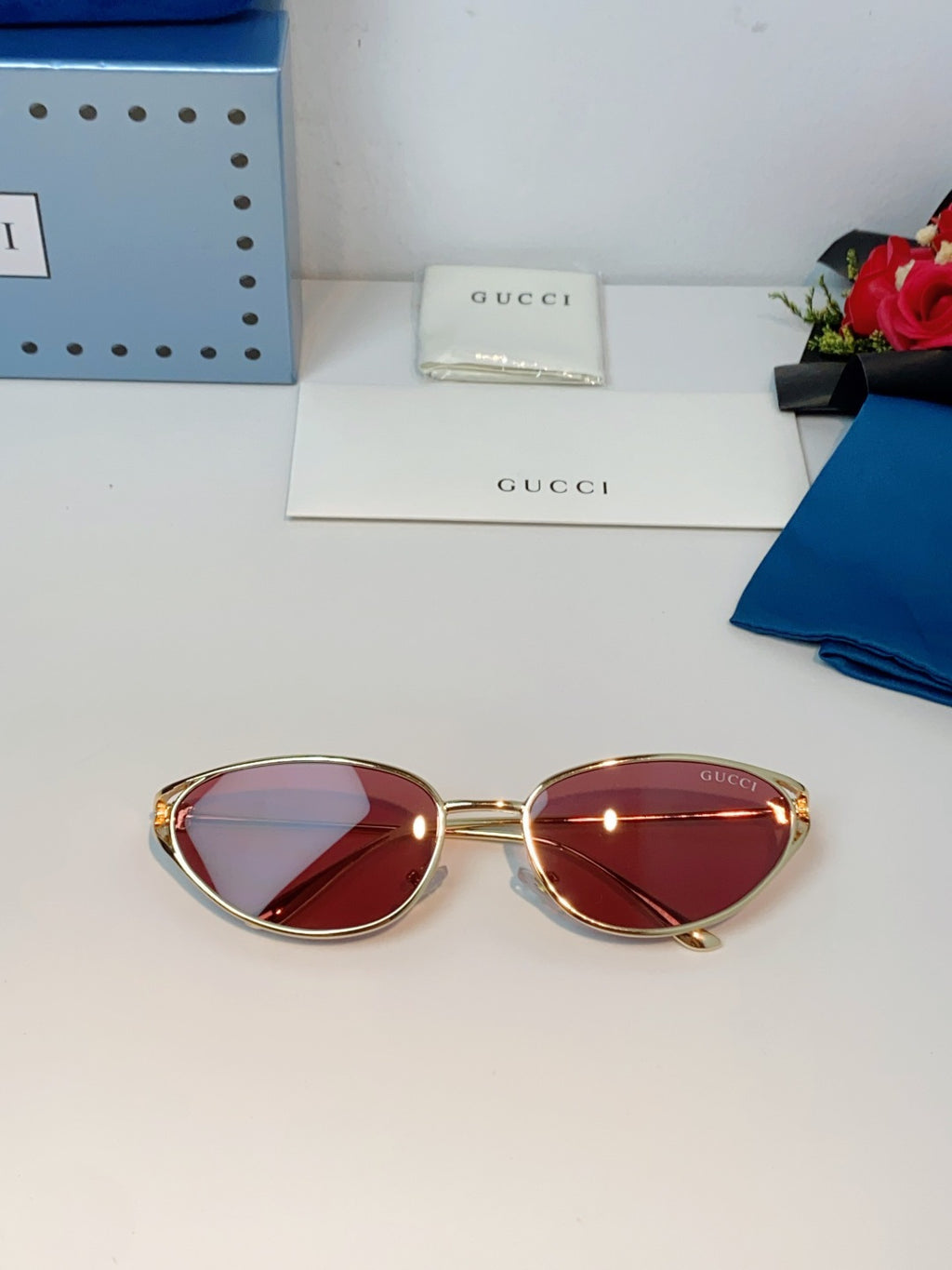 Gucci Cat-Eye Red Lens Sunglasses for Men & Women - detail image 9