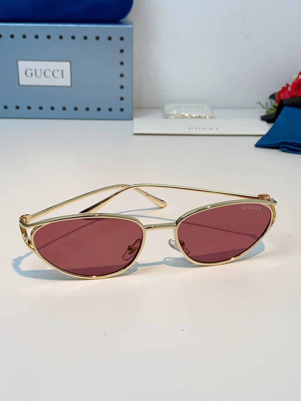 Gucci Cat-Eye Red Lens Sunglasses for Men & Women - detail image 2