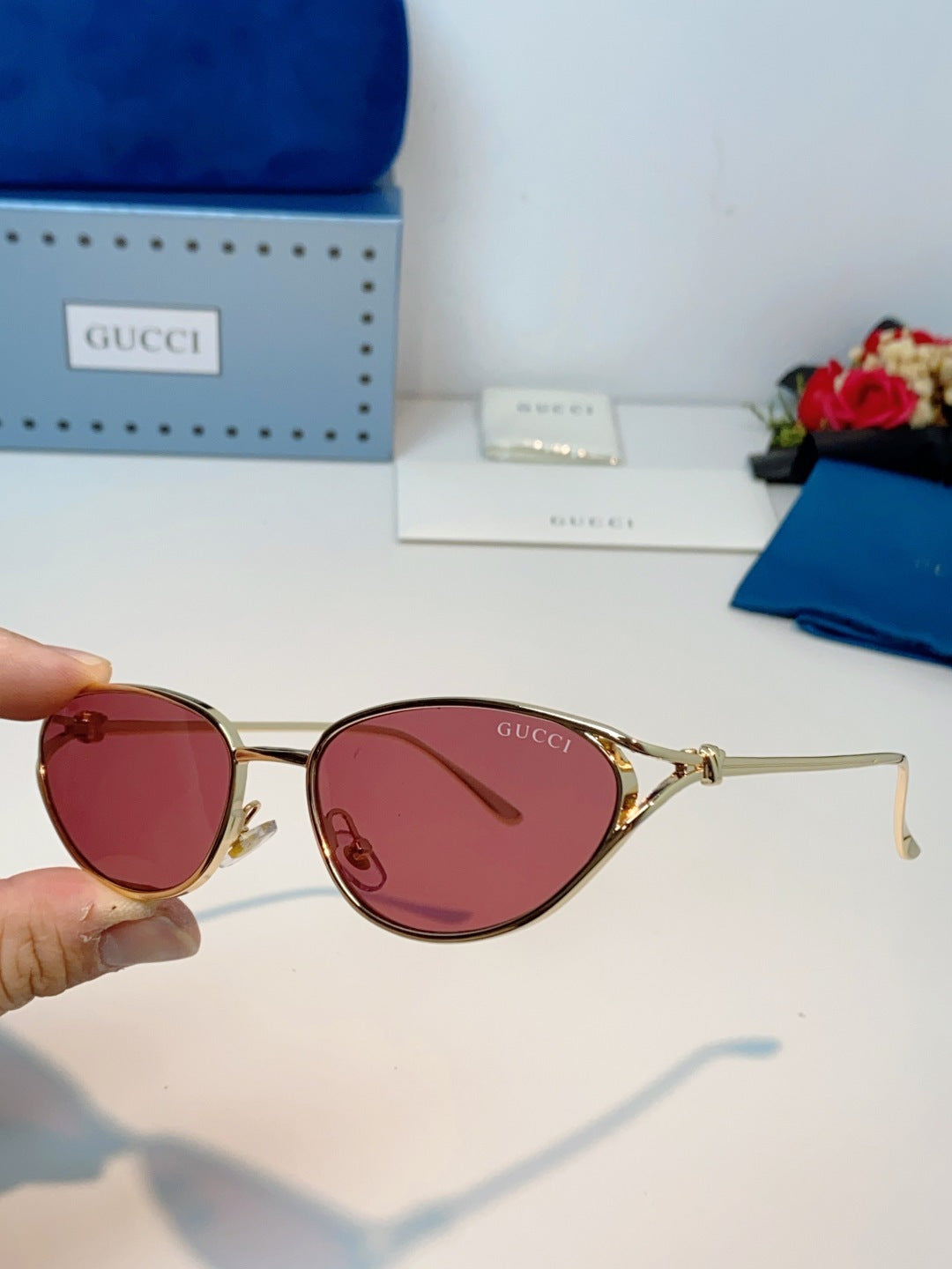 Gucci Cat-Eye Red Lens Sunglasses for Men & Women - detail image 6