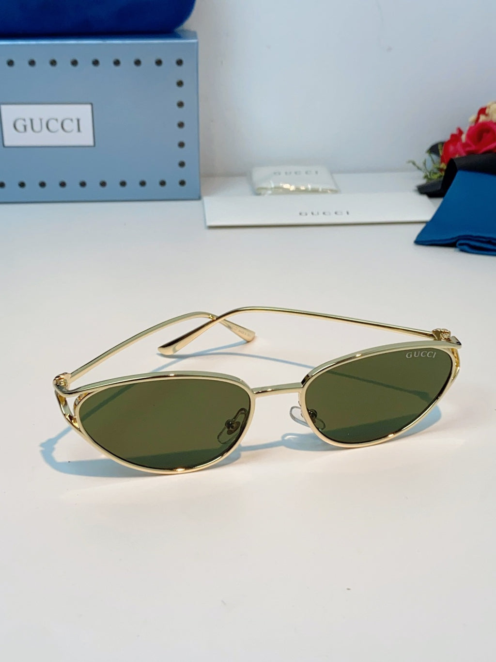 Gucci Cat-Eye Black Lens Sunglasses for Men & Women - 158193 - detail image 2