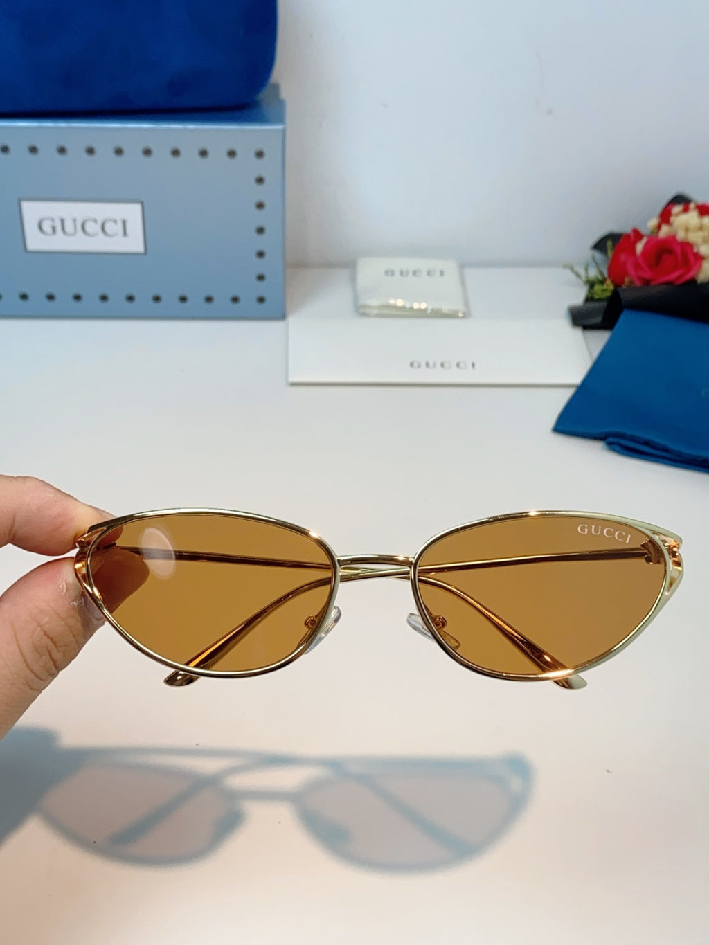 Gucci Cat-Eye Orange Lens Sunglasses for Men & Women - detail image 4