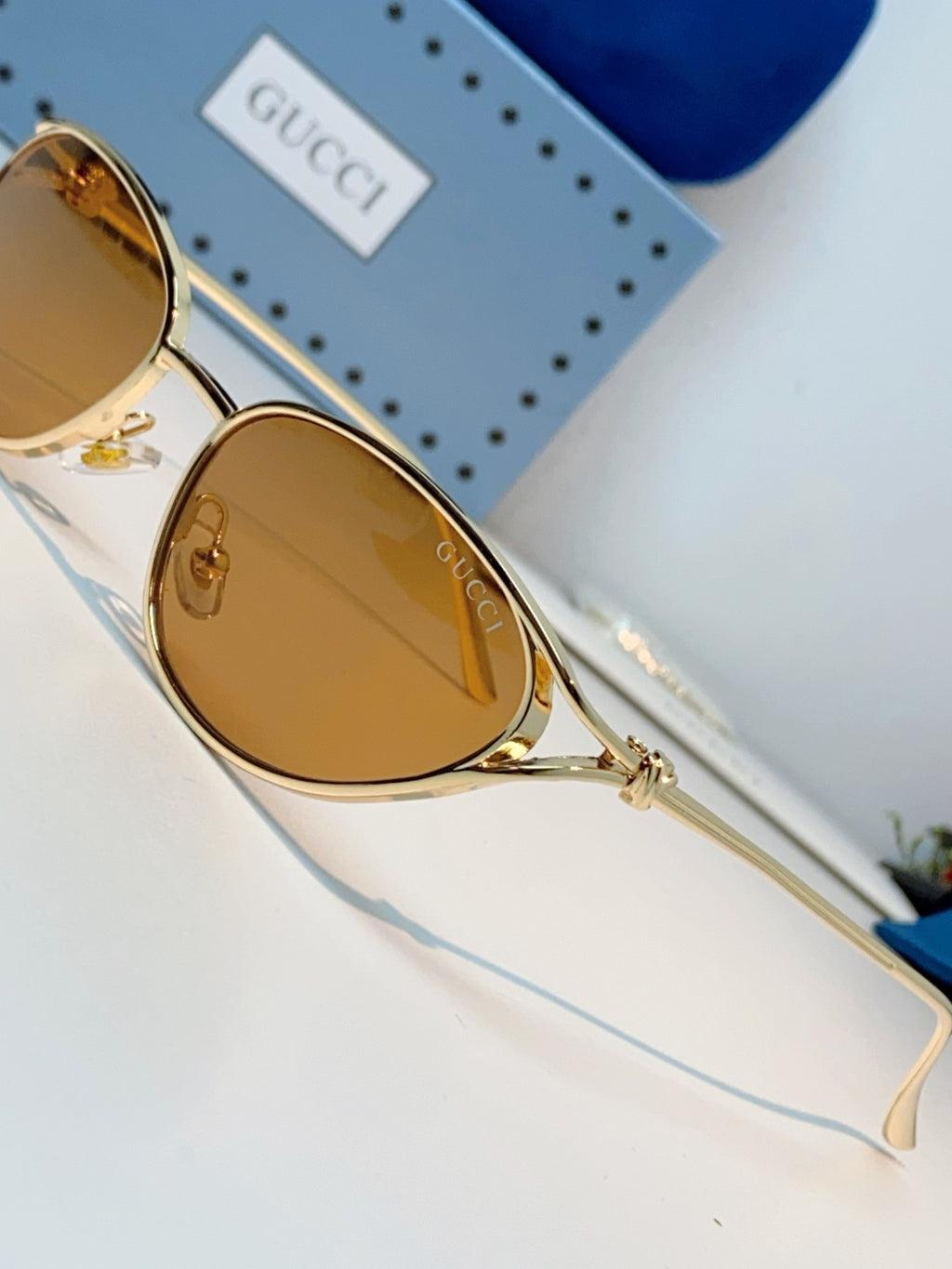 Gucci Cat-Eye Orange Lens Sunglasses for Men & Women - detail image 7