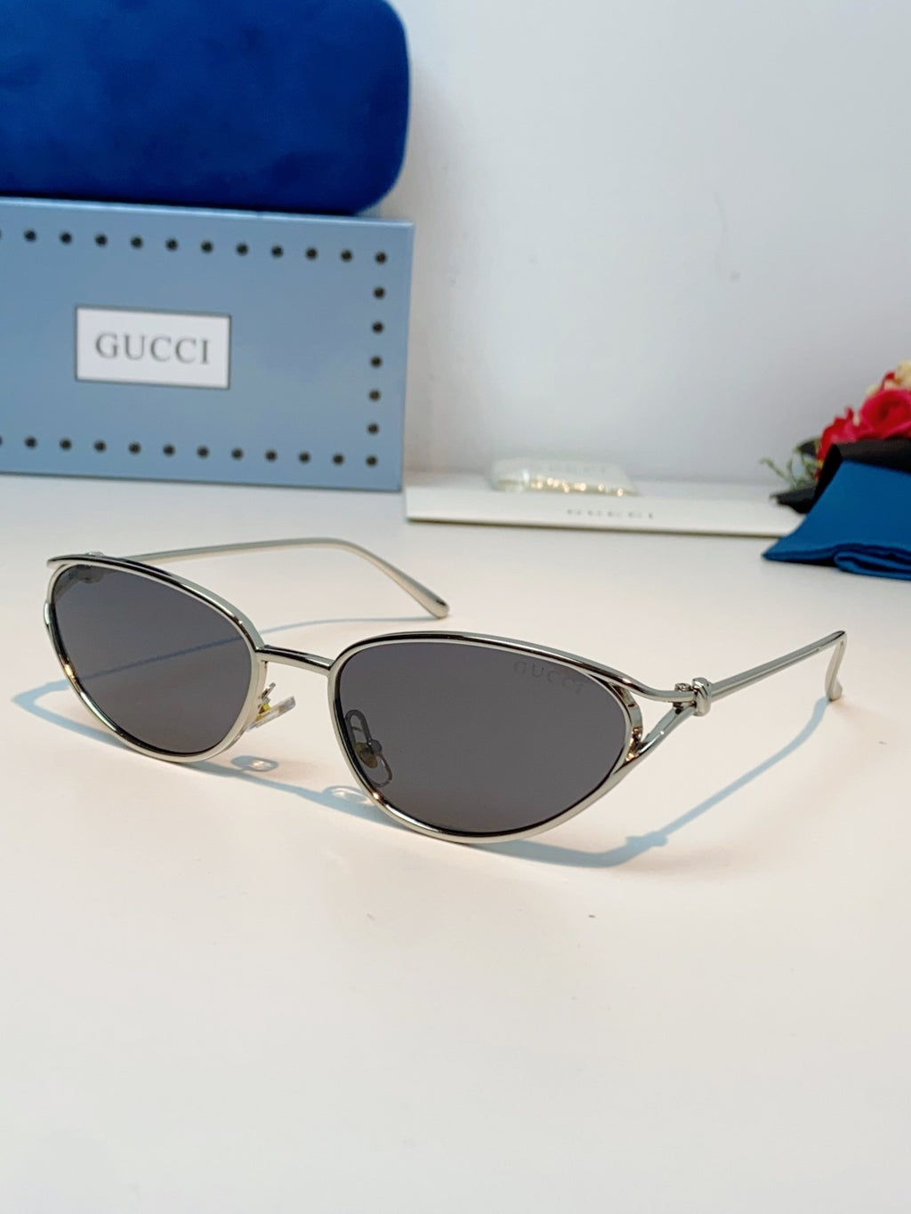 Gucci Cat-Eye Black Lens Sunglasses for Men & Women - 158195