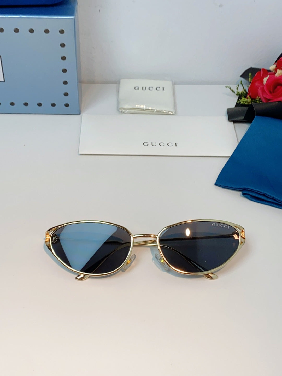 Gucci Cat-Eye Black Lens Sunglasses for Men & Women - 158196 - detail image 9