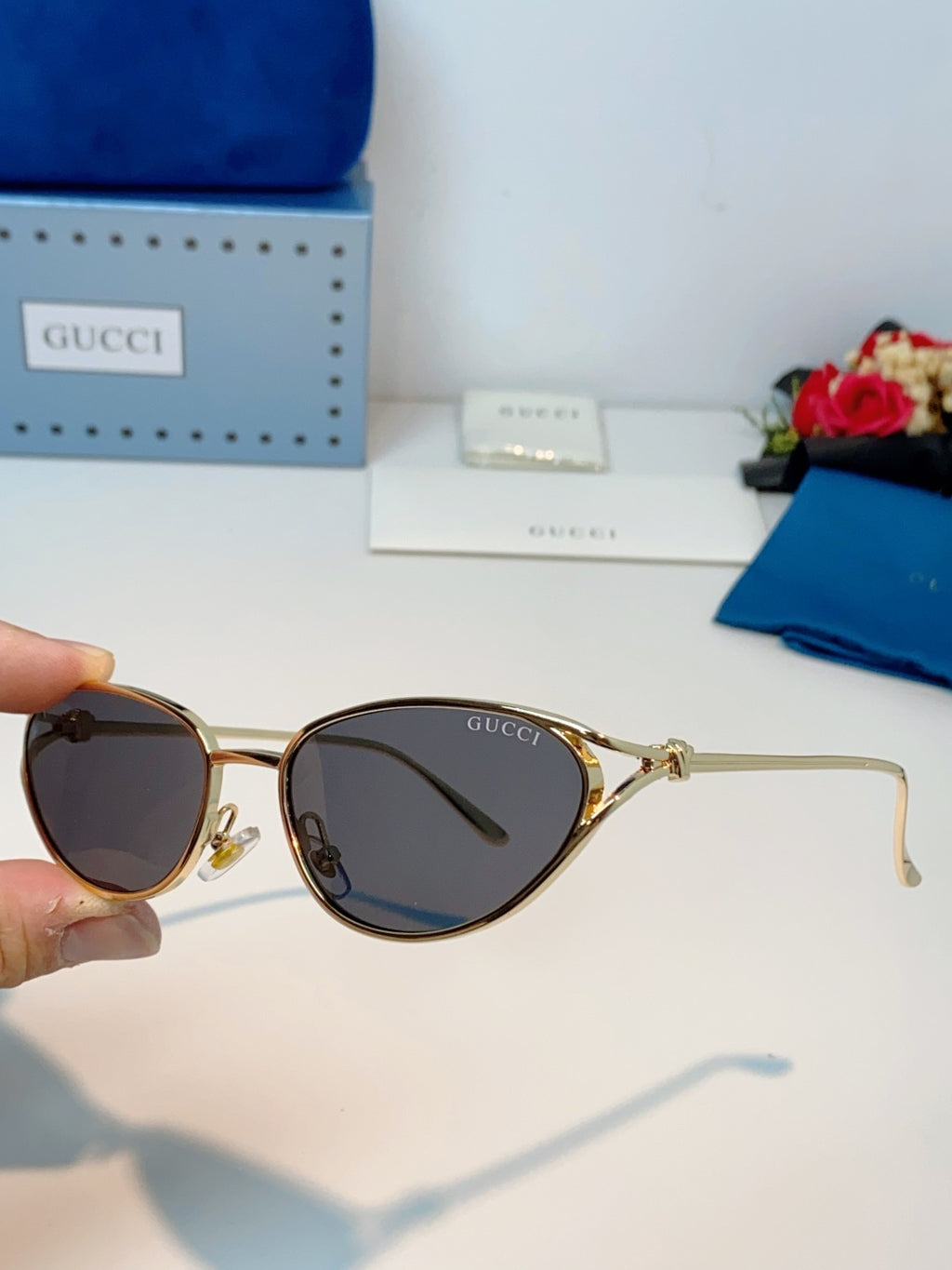 Gucci Cat-Eye Black Lens Sunglasses for Men & Women - 158196 - detail image 6