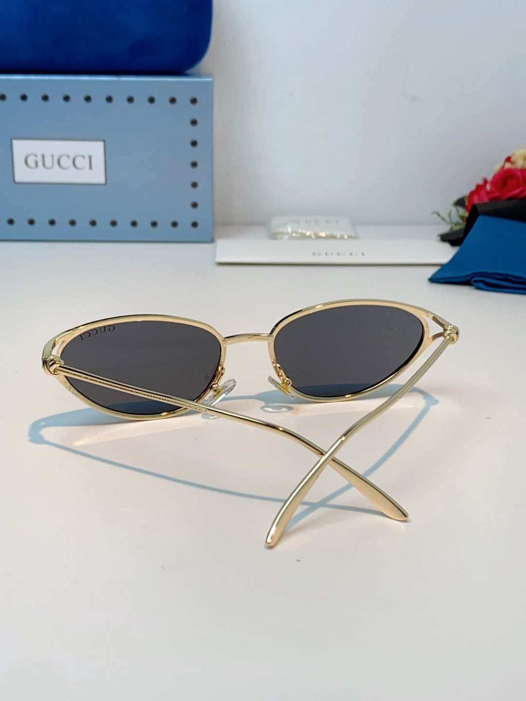 Gucci Cat-Eye Black Lens Sunglasses for Men & Women - 158196 - detail image 3