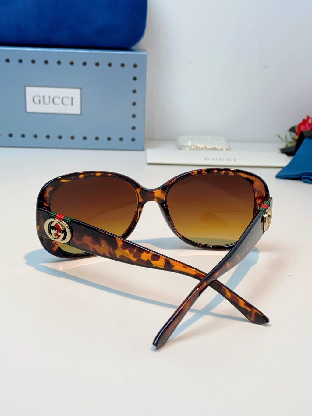 Gucci Oval Red Lens Sunglasses for Men & Women - detail image 3