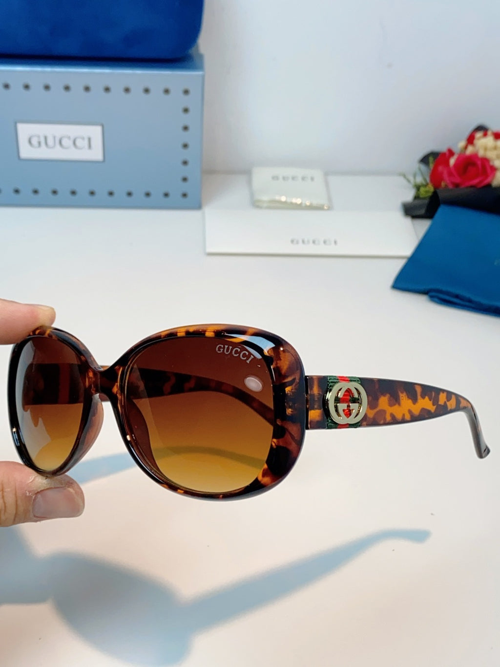 Gucci Oval Red Lens Sunglasses for Men & Women - detail image 6