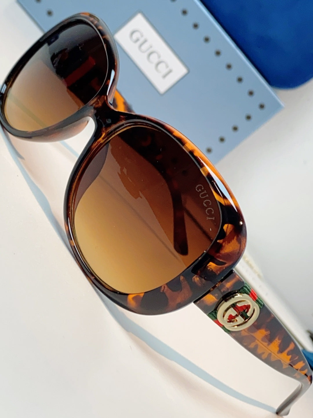 Gucci Oval Red Lens Sunglasses for Men & Women - detail image 7