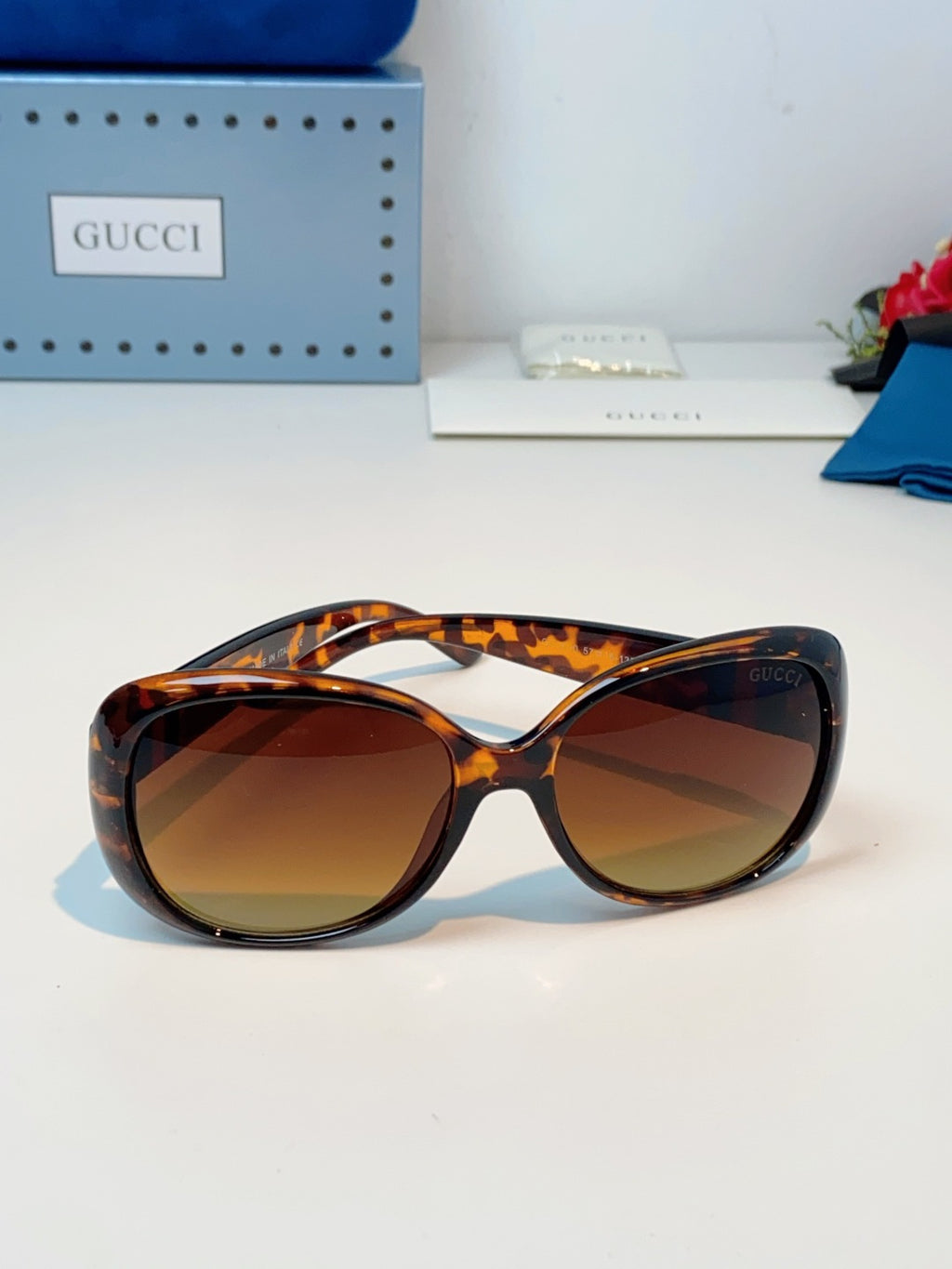 Gucci Oval Red Lens Sunglasses for Men & Women - detail image 2