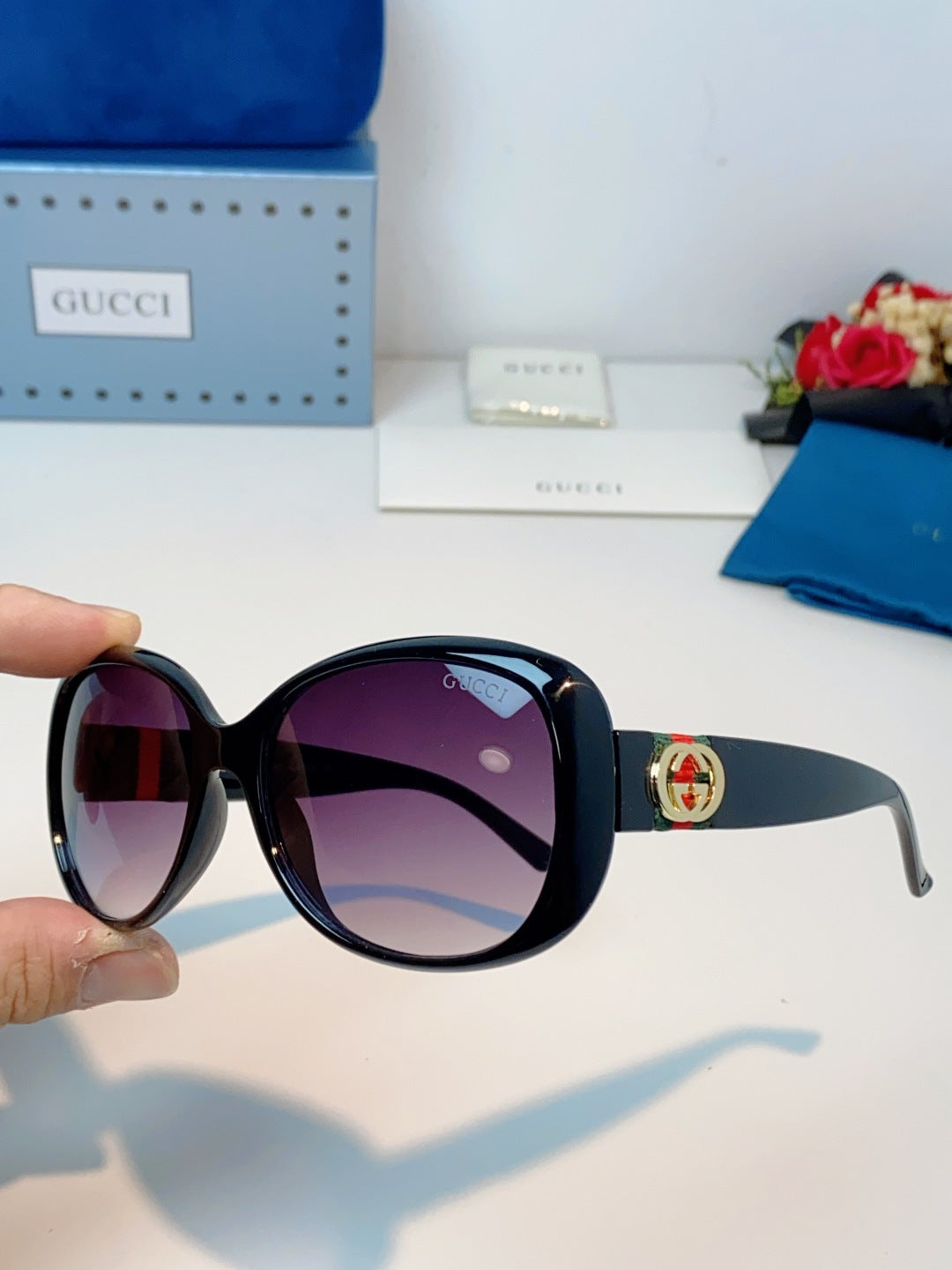 Gucci Oval Black Lens Sunglasses for Men & Women - 158200 - detail image 6