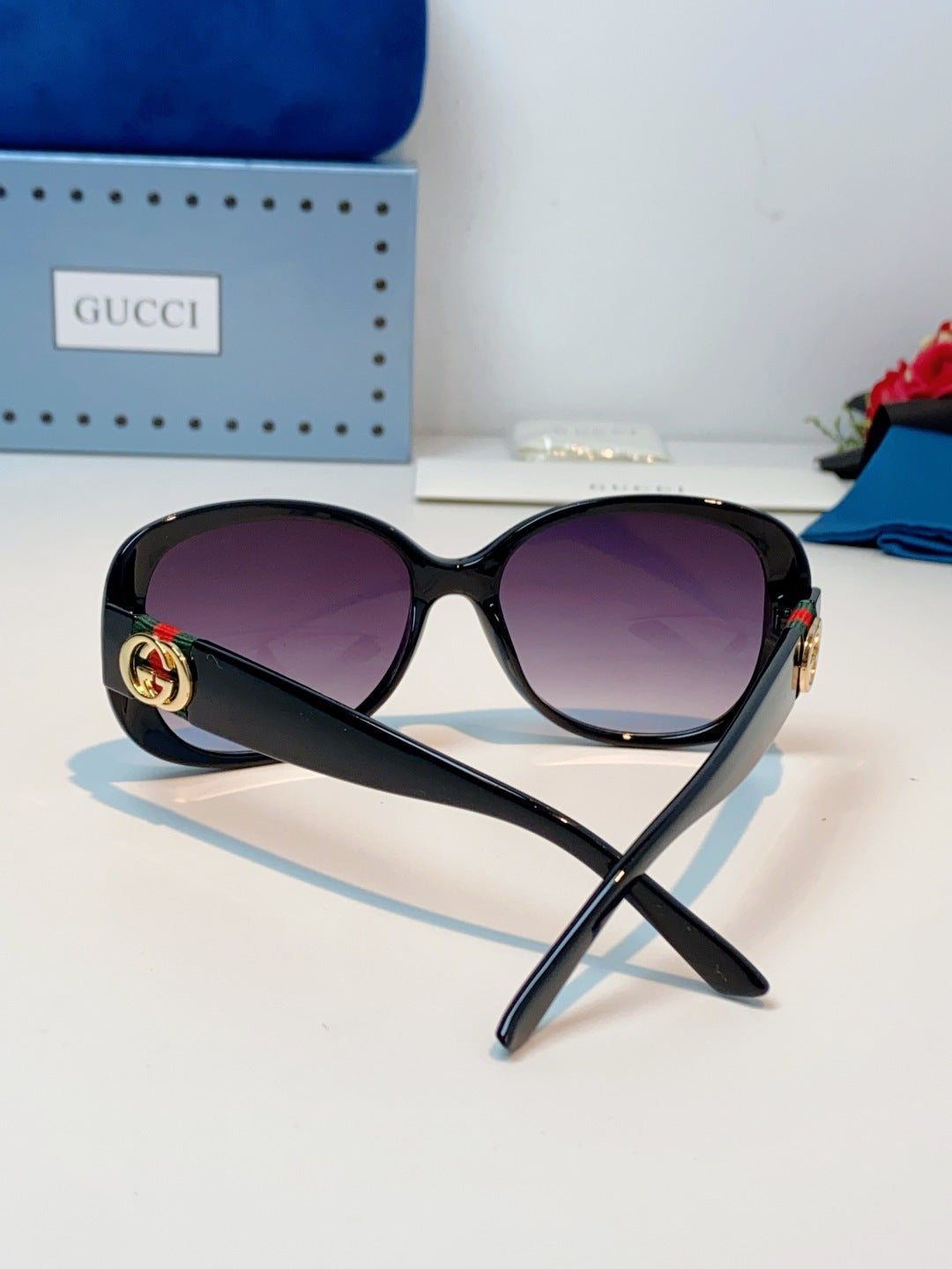 Gucci Oval Black Lens Sunglasses for Men & Women - 158200 - detail image 3