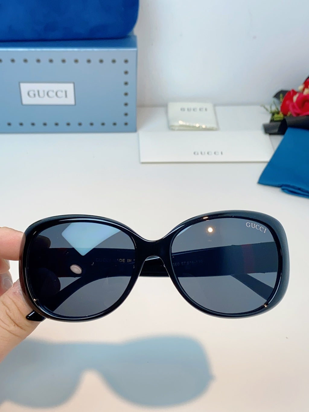 Gucci Oval Black Lens Sunglasses for Men & Women - 158201 - detail image 4