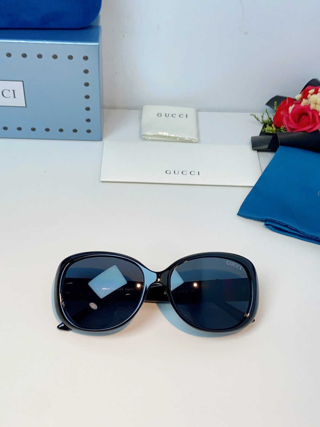 Gucci Oval Black Lens Sunglasses for Men & Women - 158201 - detail image 9