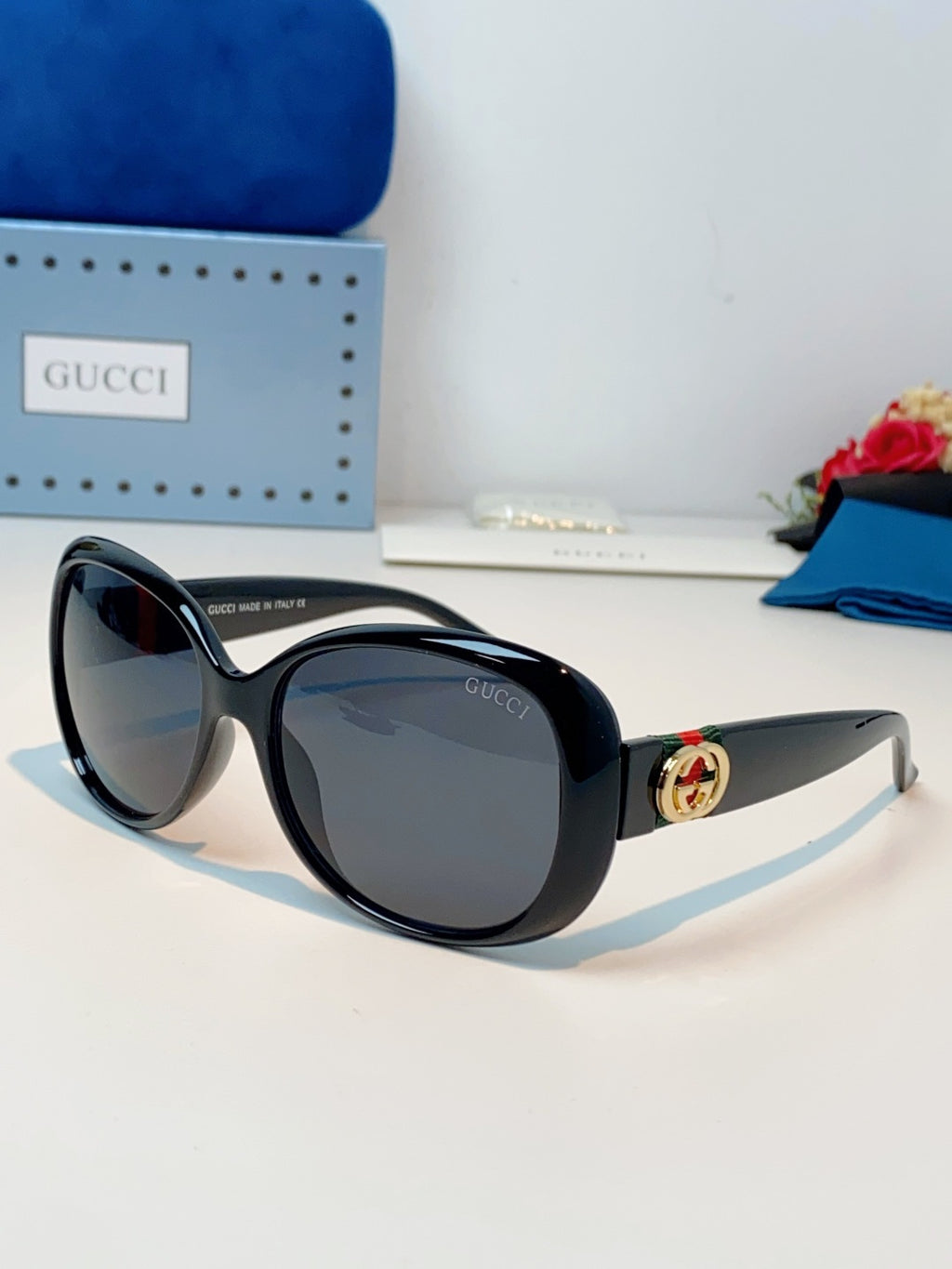 Gucci Oval Black Lens Sunglasses for Men & Women - 158201