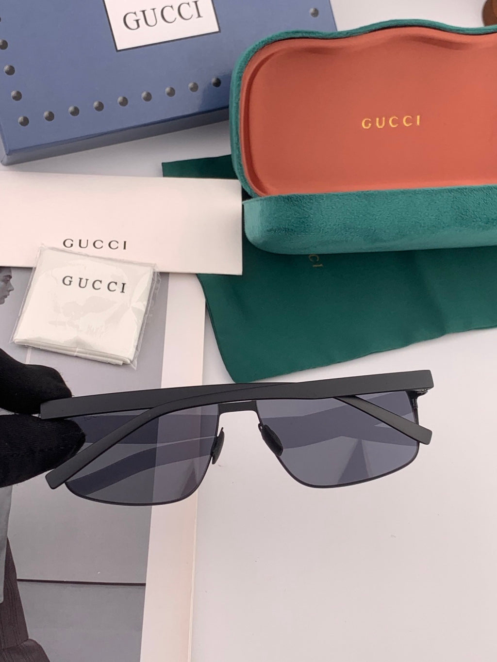 Gucci G2228 Polarized Aviator Gold Lens Sunglasses for Men - detail image 4