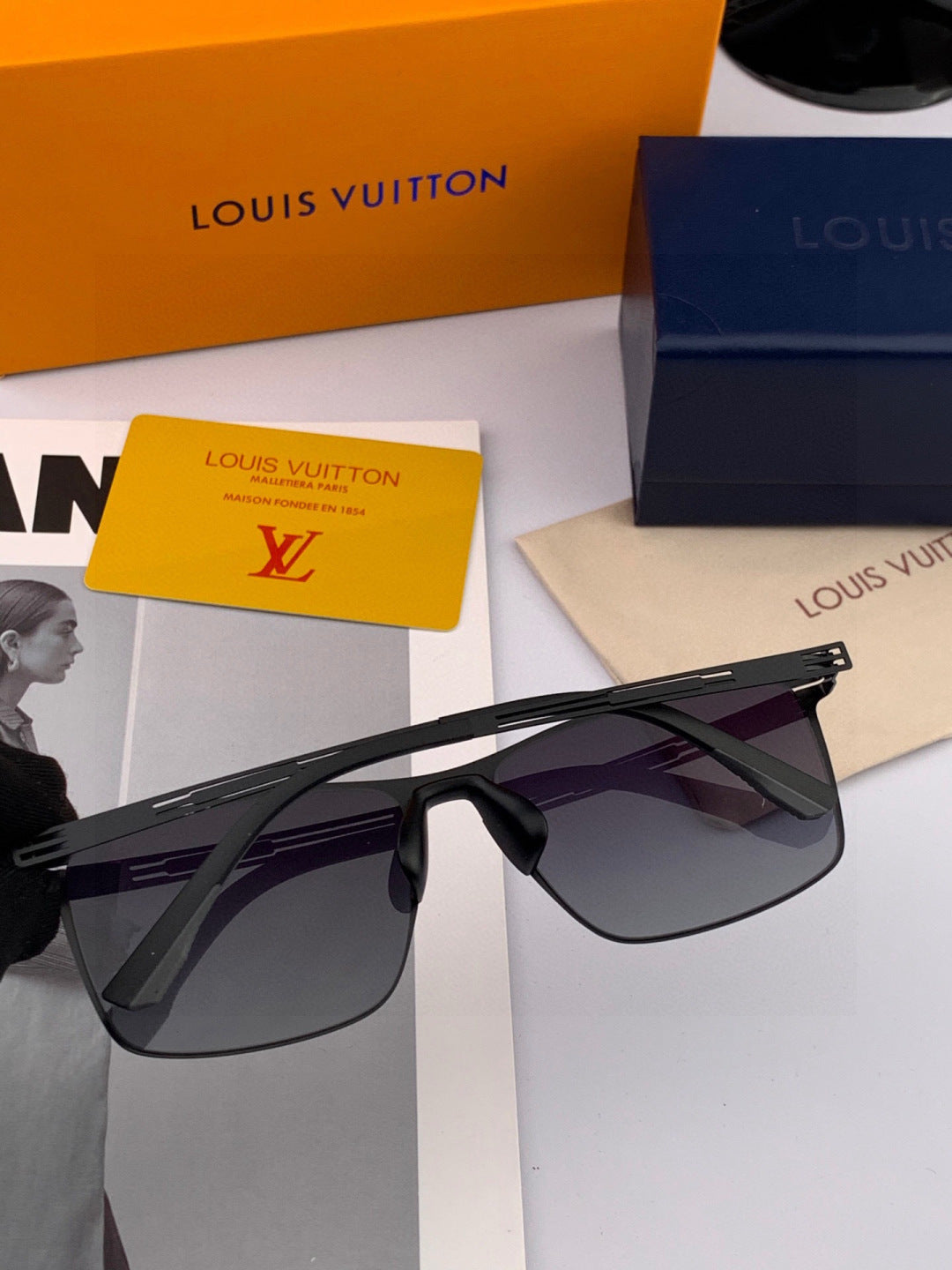 Louis Vuitton L169 Fashion Brown Lens Sunglasses for Men & Women - 158106 - detail image 4