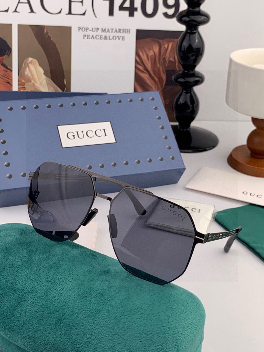 Gucci G611 Polarized Fashion Black Lens Sunglasses for Men & Women - 158204 - detail image 2