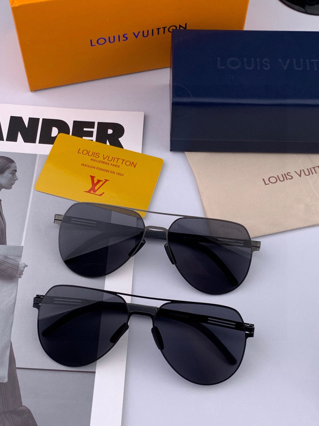 Louis Vuitton L186 Fashion Gold Lens Sunglasses for Men & Women - 158107 - detail image 7