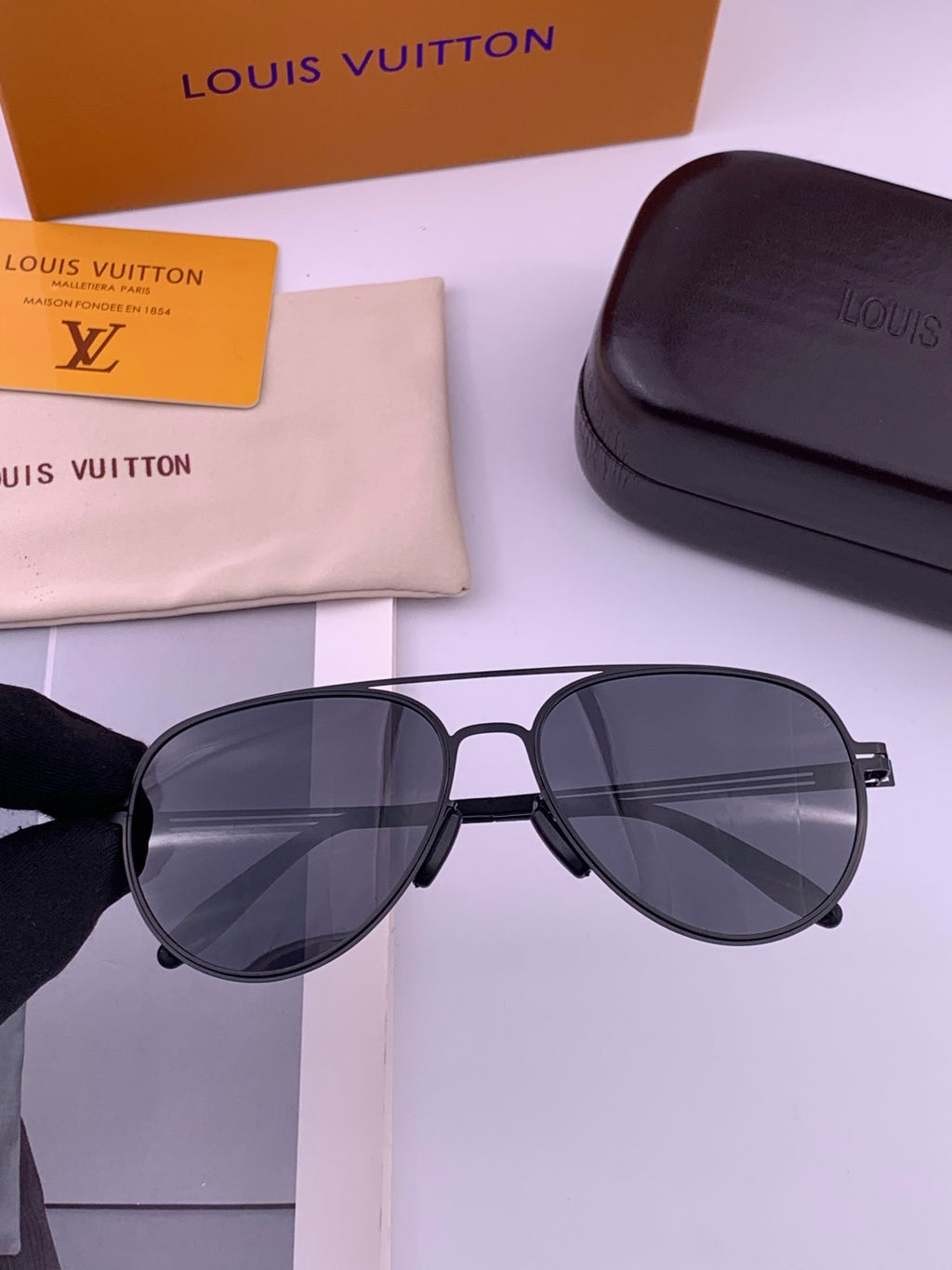 Louis Vuitton L2980 Fashion Blue Lens Sunglasses for Men & Women - 158110 - detail image 2
