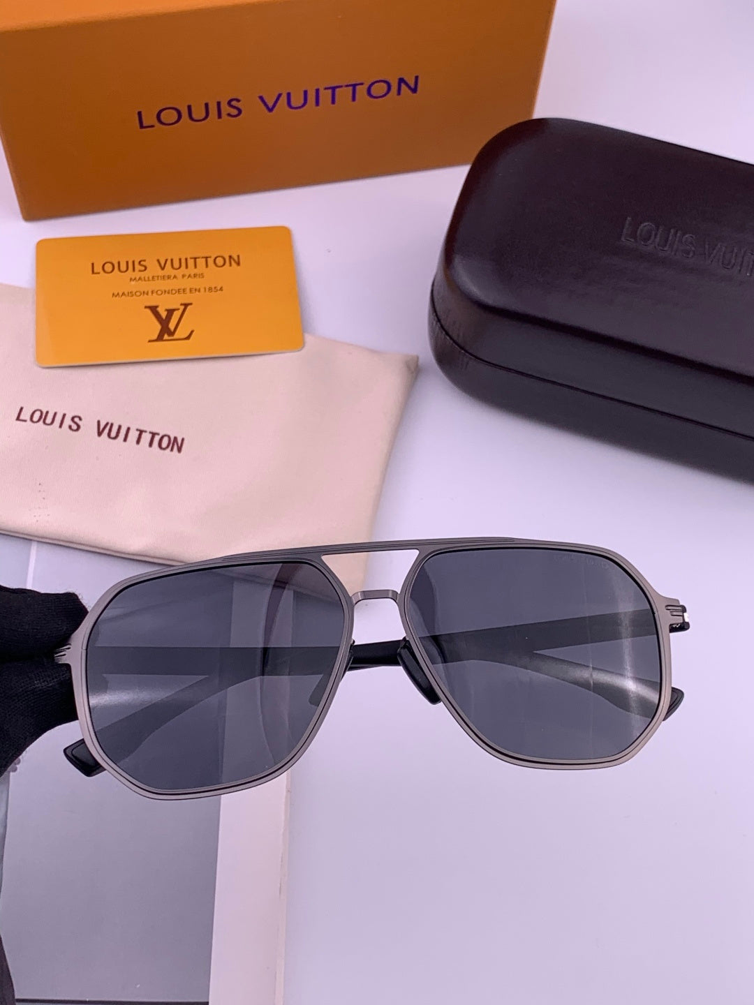 Louis Vuitton L9980 Polarized Aviator Black Lens Sunglasses for Men
