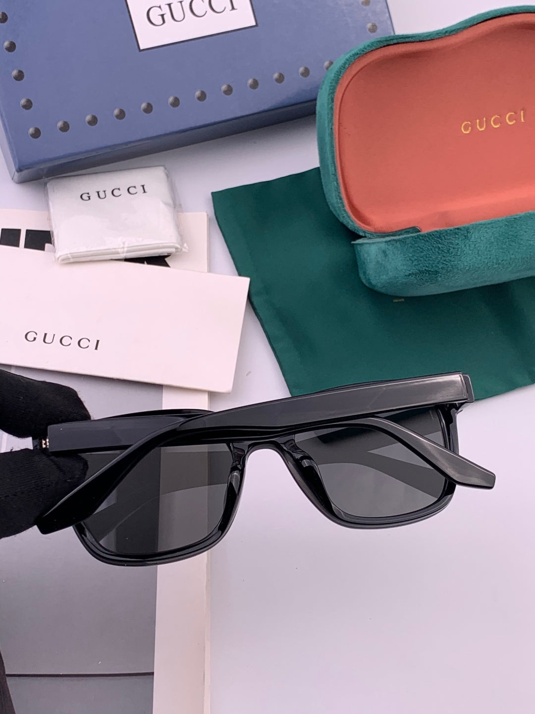 Gucci G1110 Polarized Square Orange Lens Sunglasses for Men & Women - detail image 3