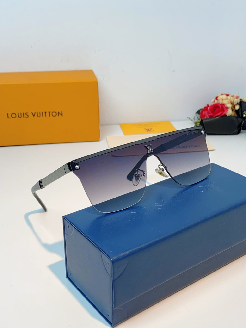 Louis Vuitton Lightweight Rimless Purple Lens Sunglasses for Men & Wo - 158127 - detail image 10