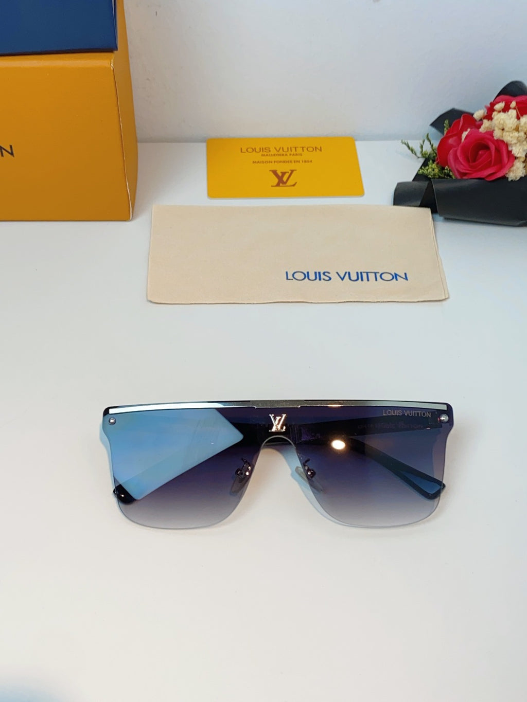 Louis Vuitton Lightweight Rimless Purple Lens Sunglasses for Men & Wo - 158128 - detail image 9