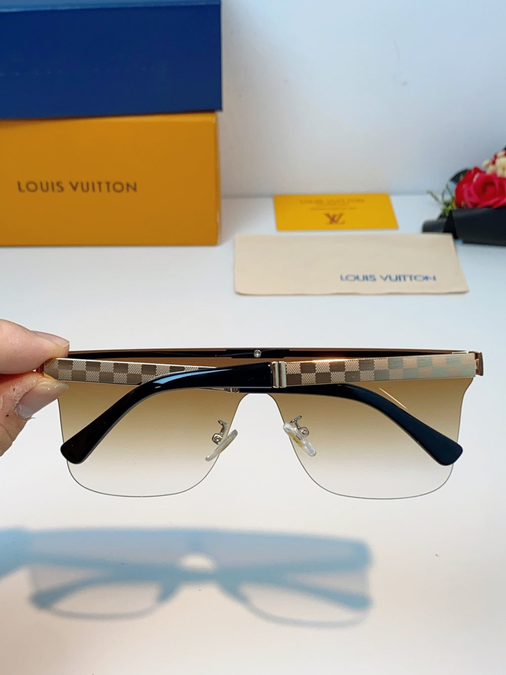 Louis Vuitton Lightweight Rimless Brown Lens Sunglasses for Men & Wom - 158130 - detail image 5