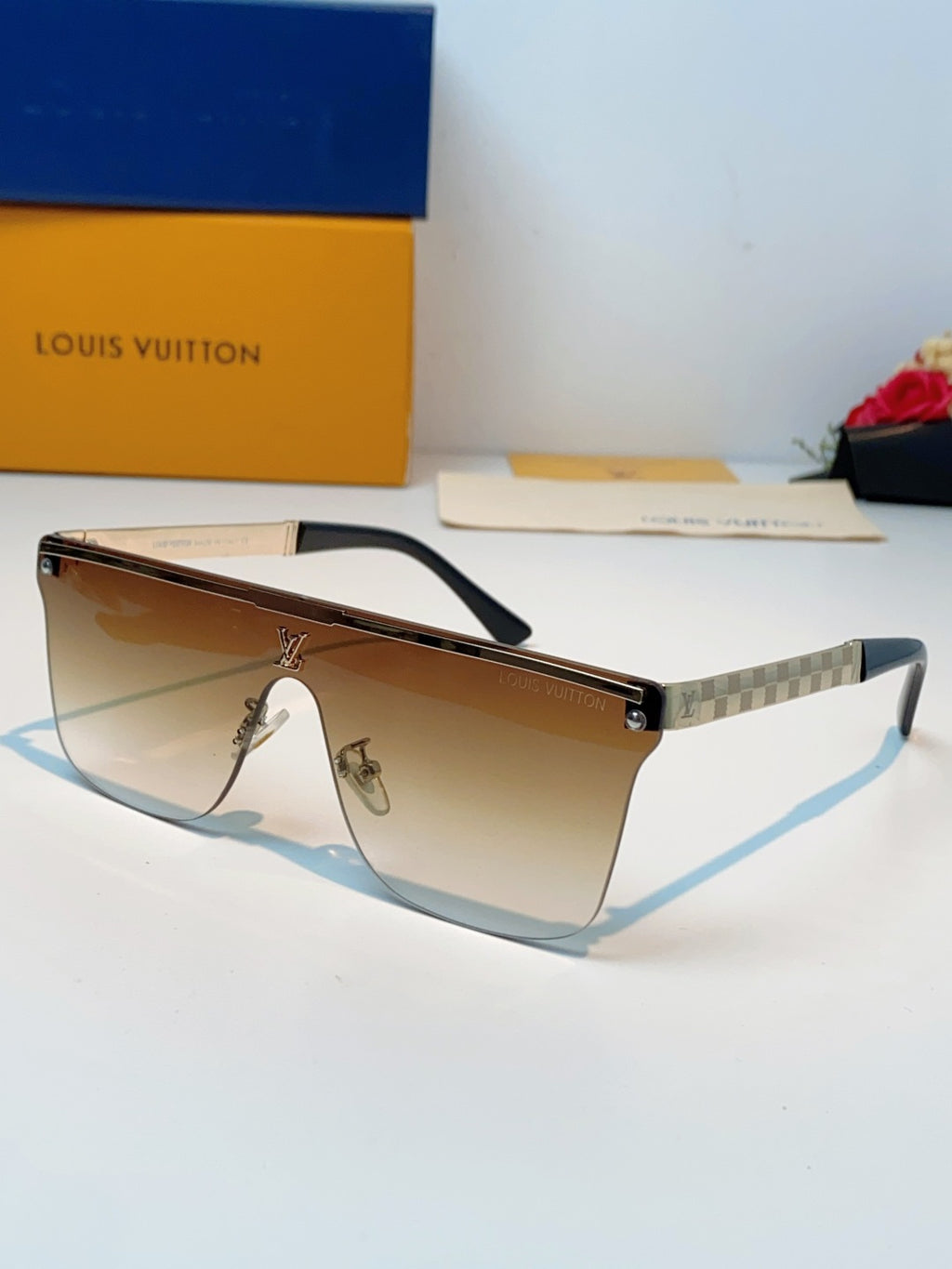 Louis Vuitton Lightweight Rimless Brown Lens Sunglasses for Men & Wom - 158130
