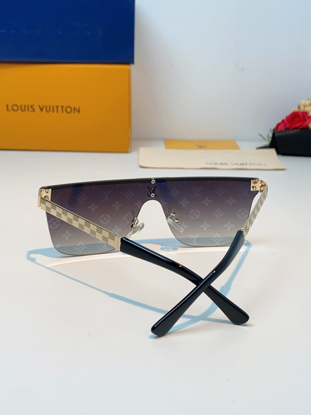 Louis Vuitton Lightweight Rimless Blue Lens Sunglasses for Men & Women - detail image 3